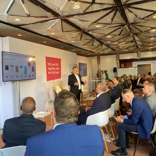 NIQ & GfK Insight Talk mit Business Breakfast