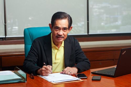 Kedua kalinya menjadi pesona bagi Presiden NPC