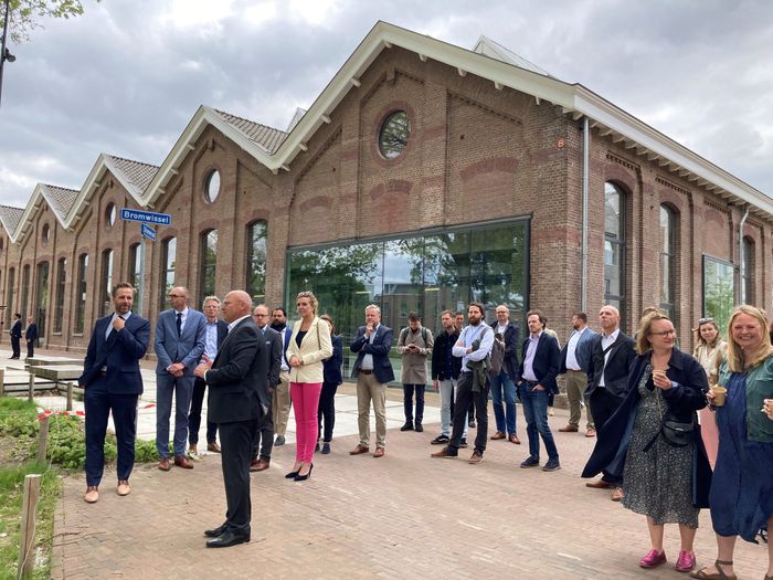 Dutch Ministerial Visit of an Energy-balancing Mobility Hub in Utrecht (We Drive Solar)