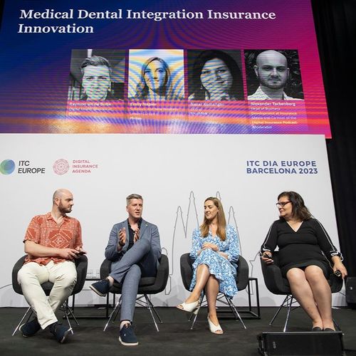2023 Barcelona - Panel hosted by Brushlink - Dental