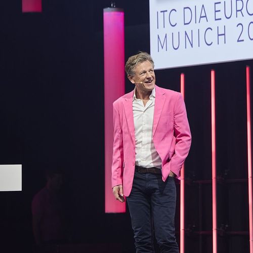 2023 Munich - Keynote - Eduard de Wilde, Founder & CEO, Noord Code & LiveHelfi