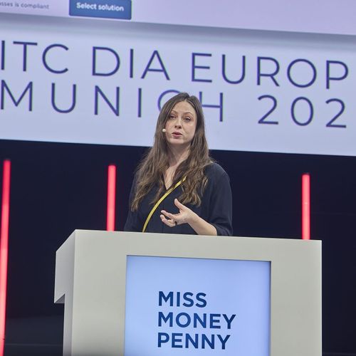 2023 Munich - Show & Tell - Miss Moneypenny