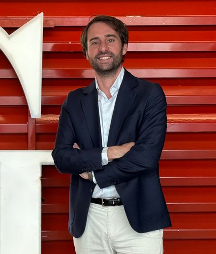 Speaker profile image for Adri&aacute;n D&iacute;az de Ilarraza