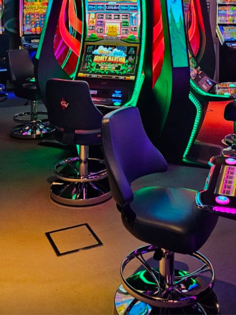 Fenice Slot Chair
