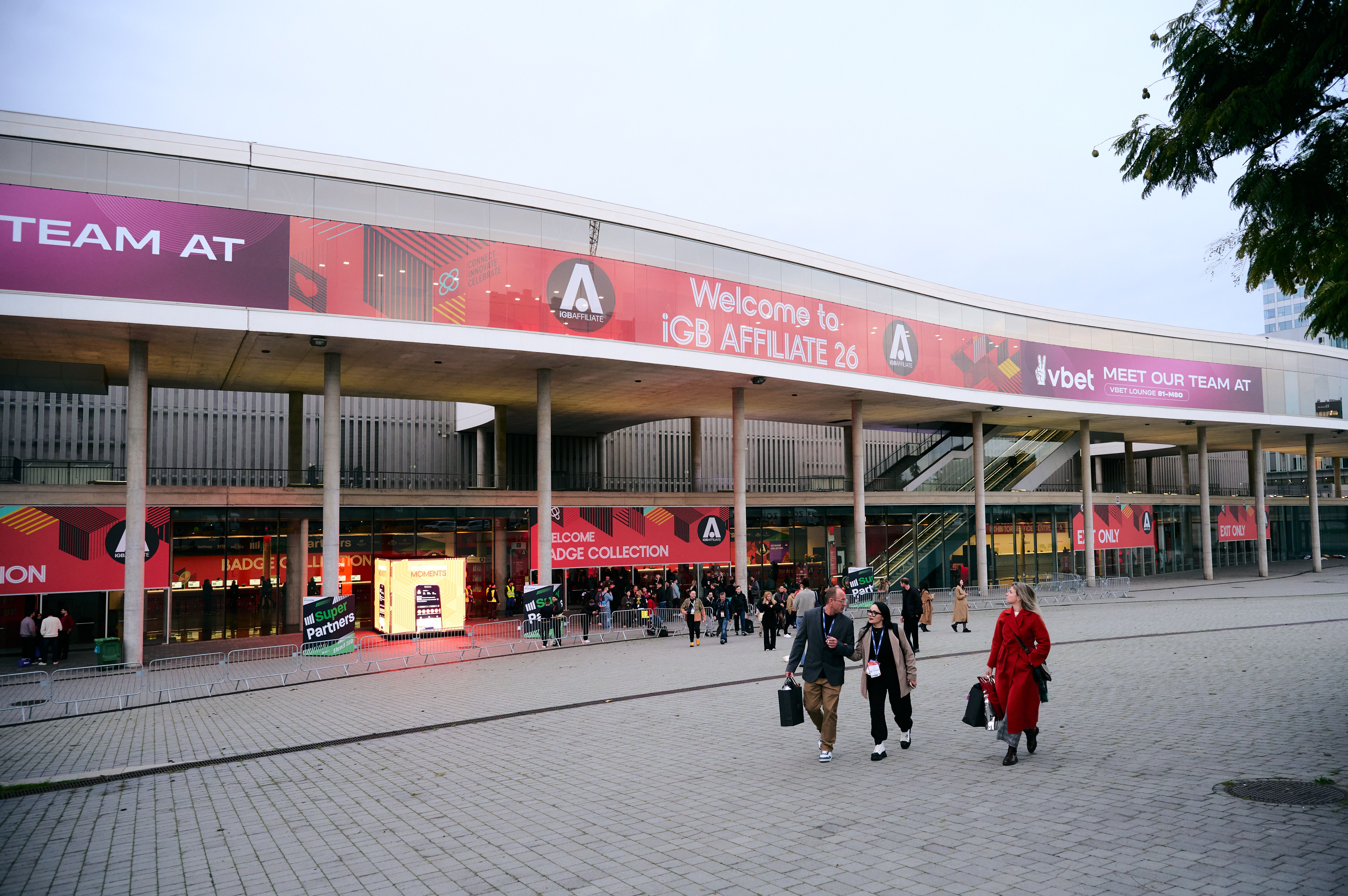 hall8