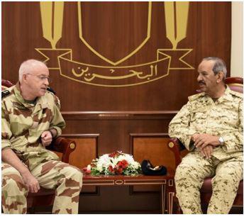 Bahrain Receives US, French Military Officials