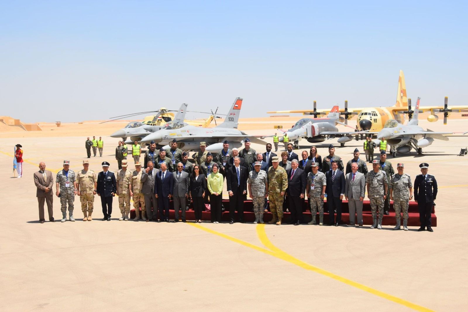 Egyptian Air Force celebrates 40th anniversary of 1st F16 aircraft landing in Egypt