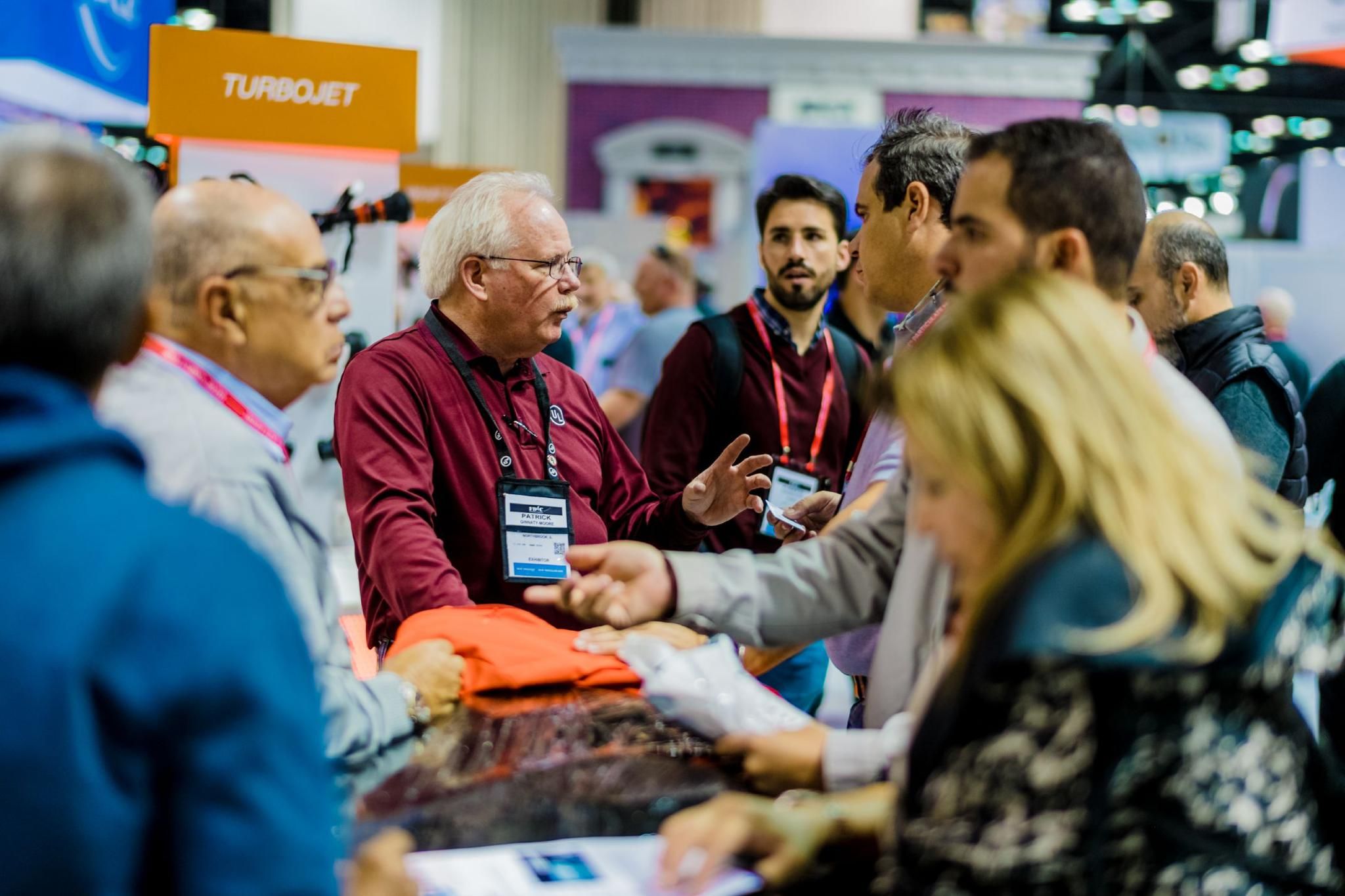 ABOUT FDIC INTERNATIONAL