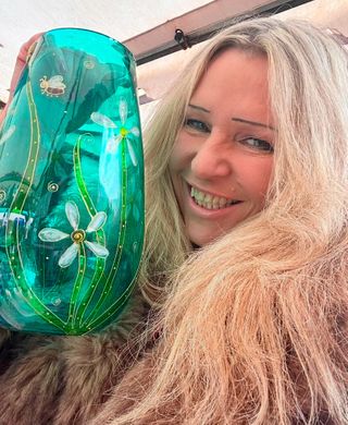 Exhibitor profile image for Julie Childs Glass Artist
