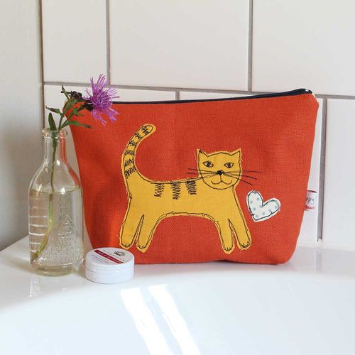 Embroidered make up bag - Cat