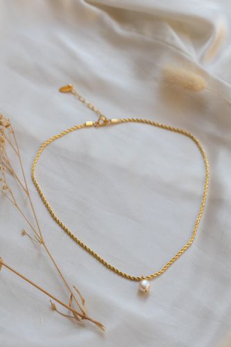Freshwater pearl twisted chain necklace