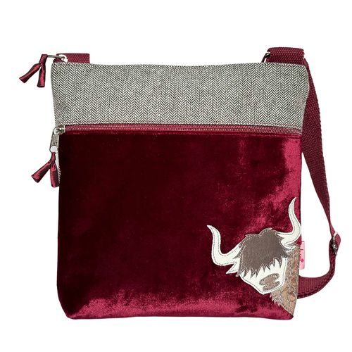 ''Lua' Highland Cow Velvet Bag