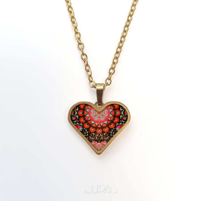 Heart shaped pendant