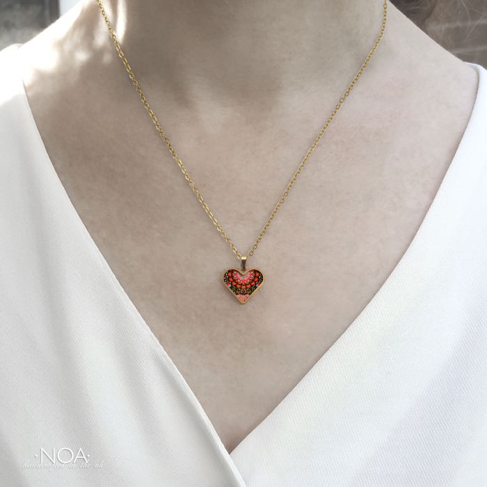 Heart shaped pendant