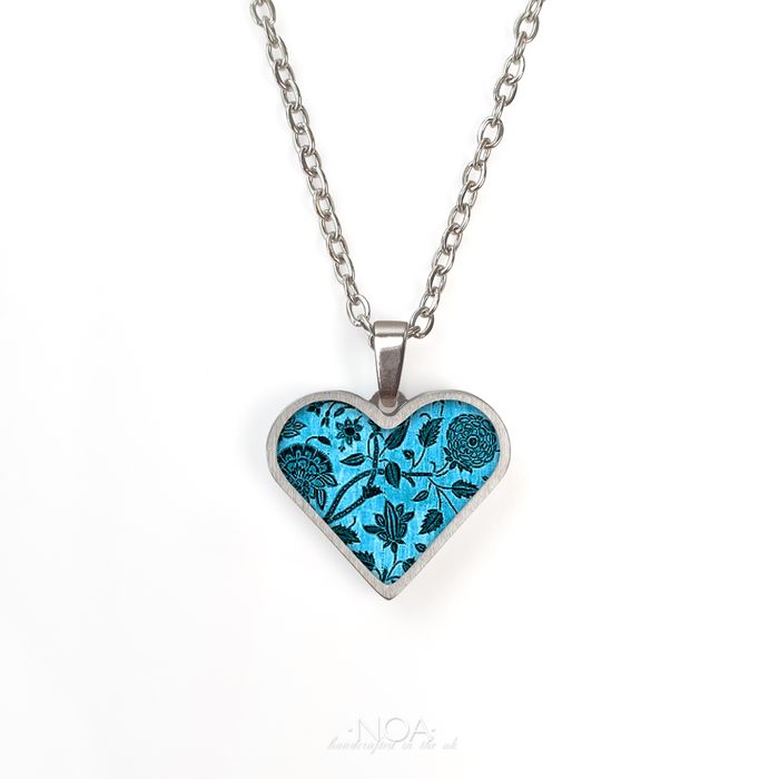 Heart shaped pendant