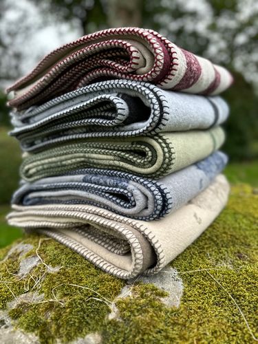 Throws/blankets