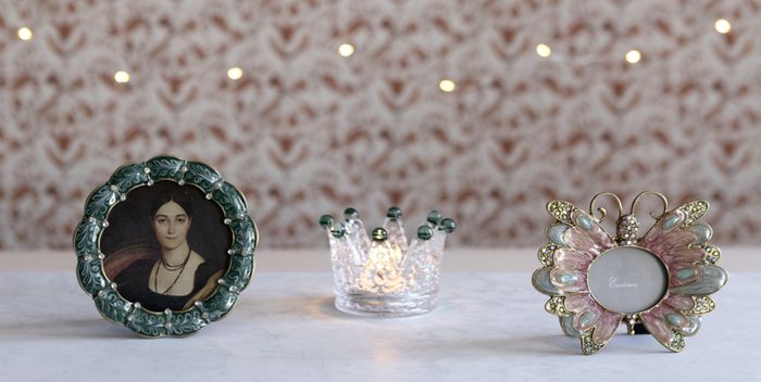 Decorative Gifts