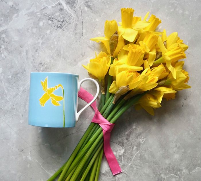 'Daffodil' fine bone china mug made in England