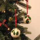 Holly and Mistletoe Bauble Small Needle Felt Kit