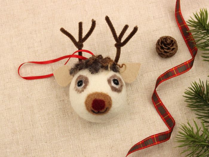 Curly Reindeer Bauble Small Needle Felt Kit