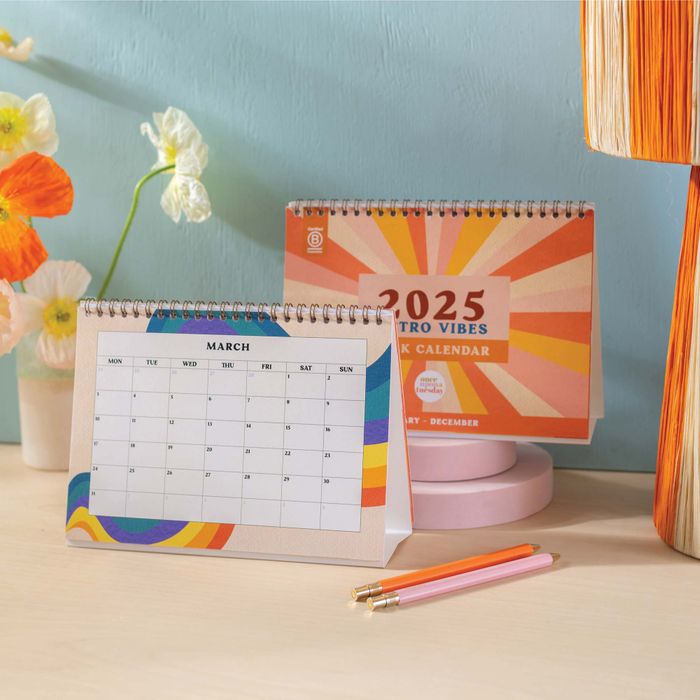 2025 Desk Calendar | Retro Vibes