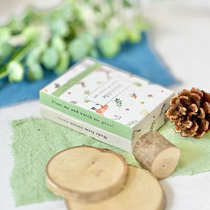 Plantable Mini Notes & Cards Set in Elephant Poo Packaging