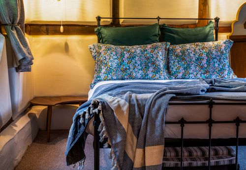 Diamond Design Hand-Loomed Eco-Friendly Bed Throw