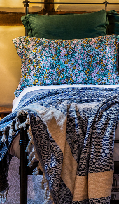 Diamond Design Hand-Loomed Eco-Friendly Bed Throw