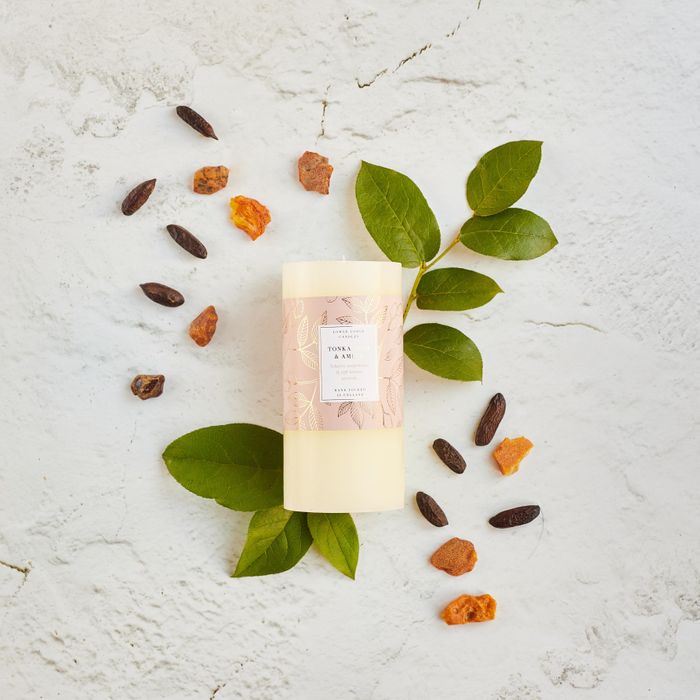 Oak Hills Tonka Bean & Amber Pillar Candle