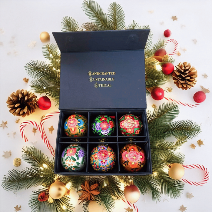 Luxury Baubles boxes of 6 Handmde baubles