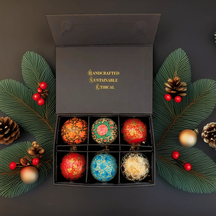 Luxury Baubles boxes of 6 Handmde baubles
