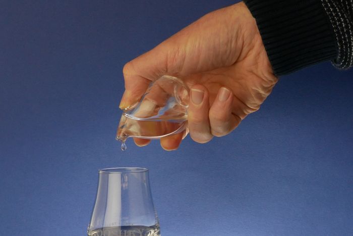 Glass whisky water jug dropper - Ooshky