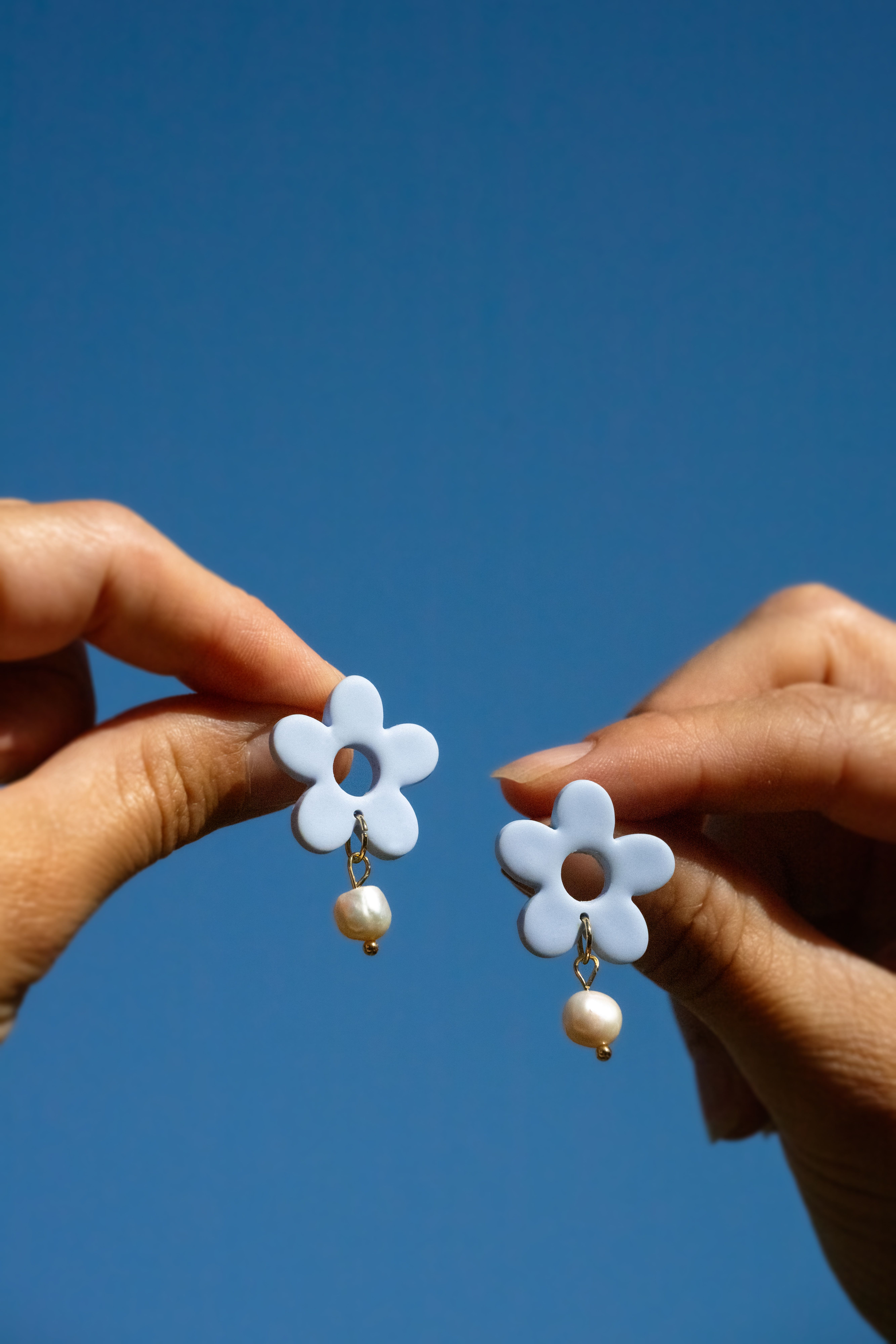 Flower Dangly Earrings with pearl