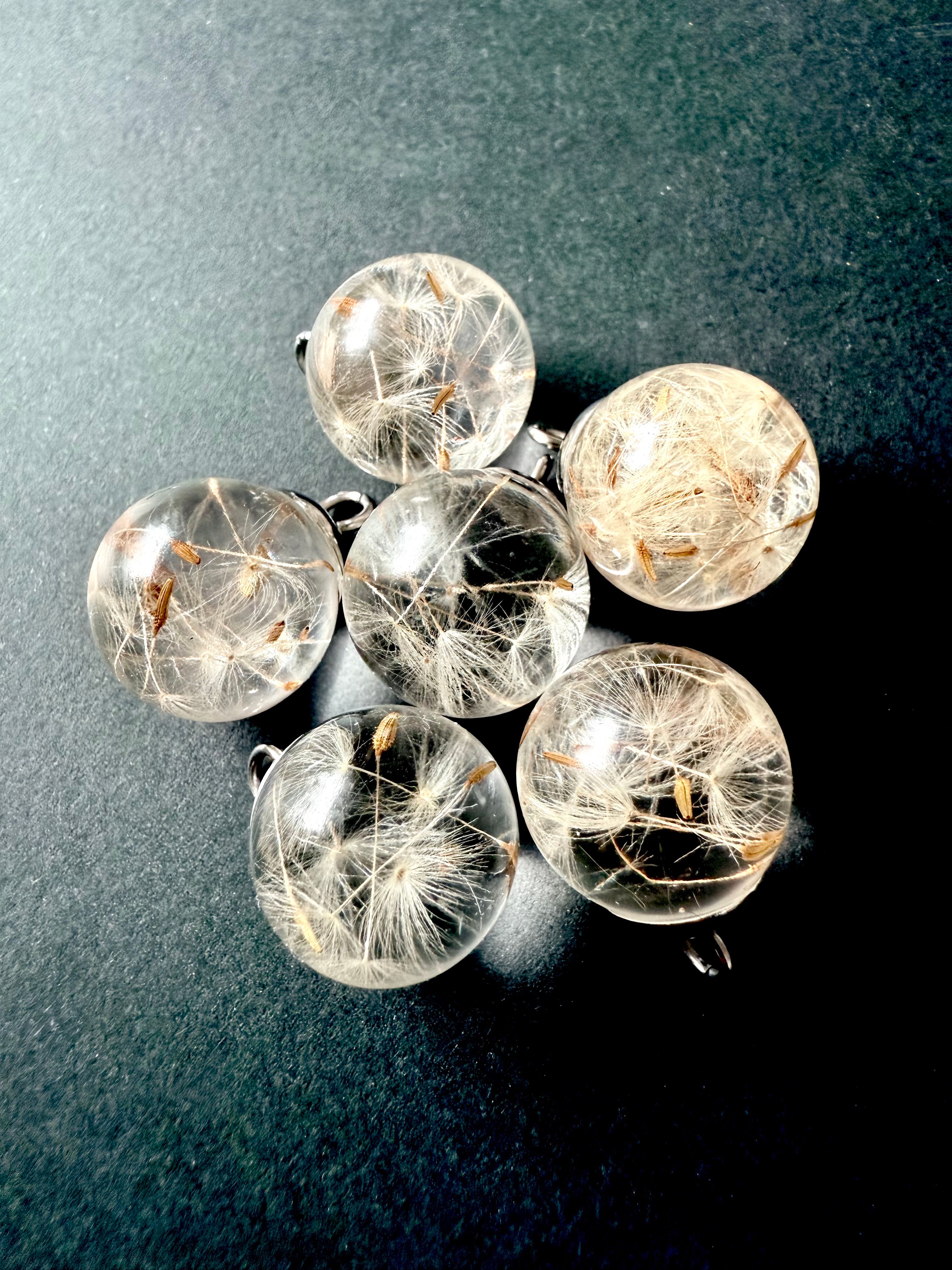 Preserved flower pendant necklaces