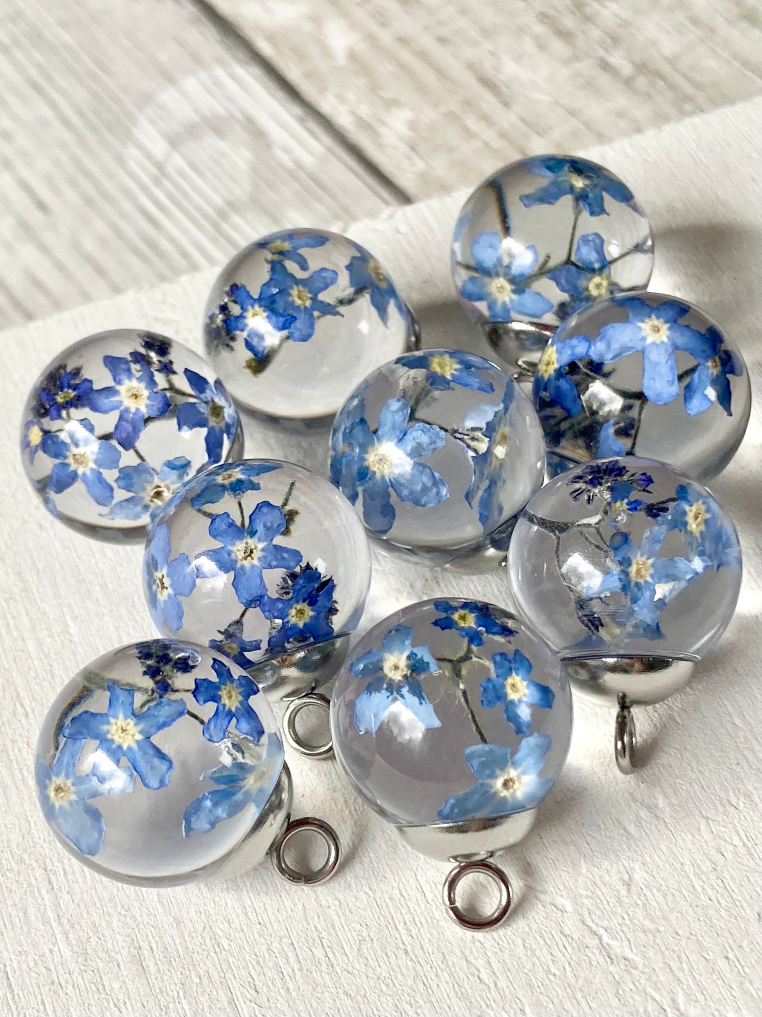 Preserved flower pendant necklaces