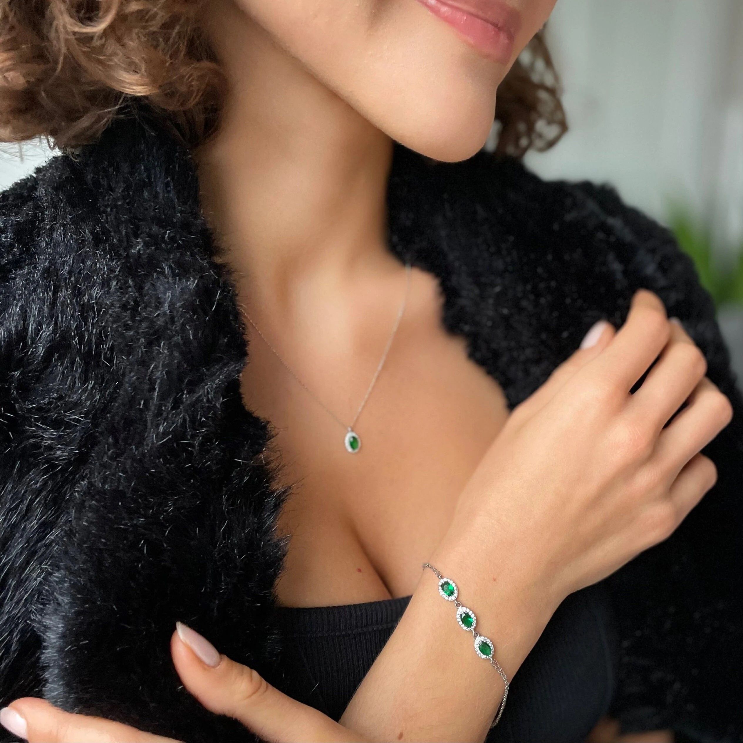 Sparkling Oval Cut Emerald Bracelet