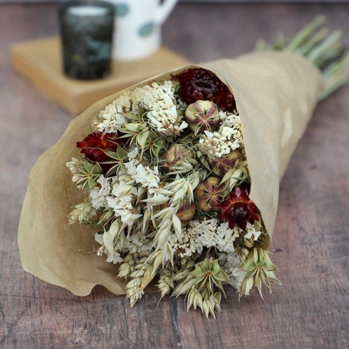 DRIED CHRISTMAS BOUQUET