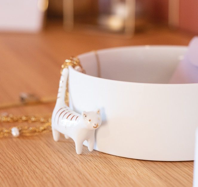 Porcelain Stories Cat