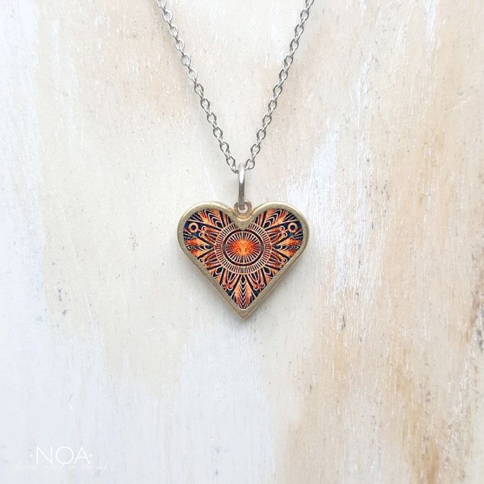 Heart shaped pendant