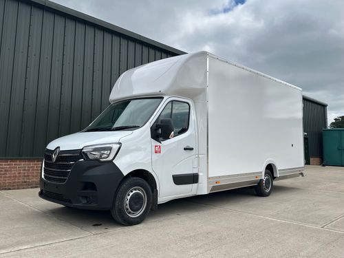 Renault Enfield 5 Metre Low Loader Van