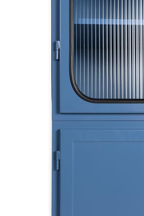 Dusty blue Encapsulate cabinets