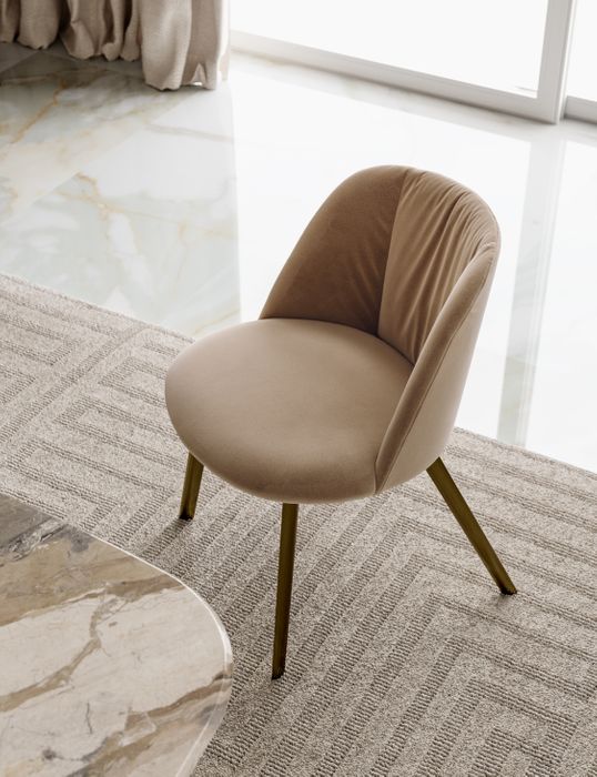 Agatha chair