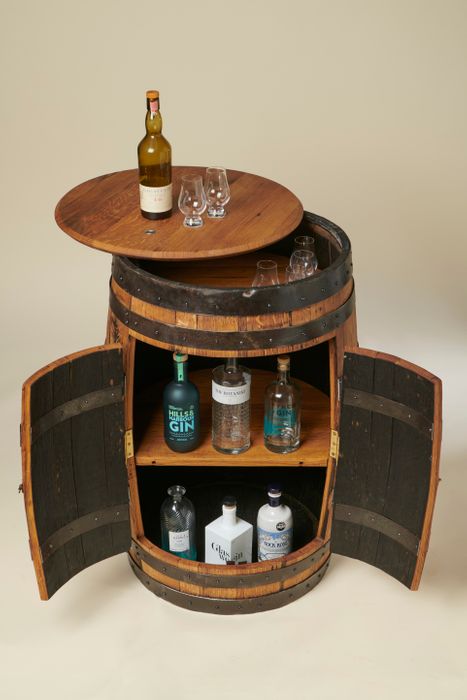 Full barrel bar with doors and swivel lid
