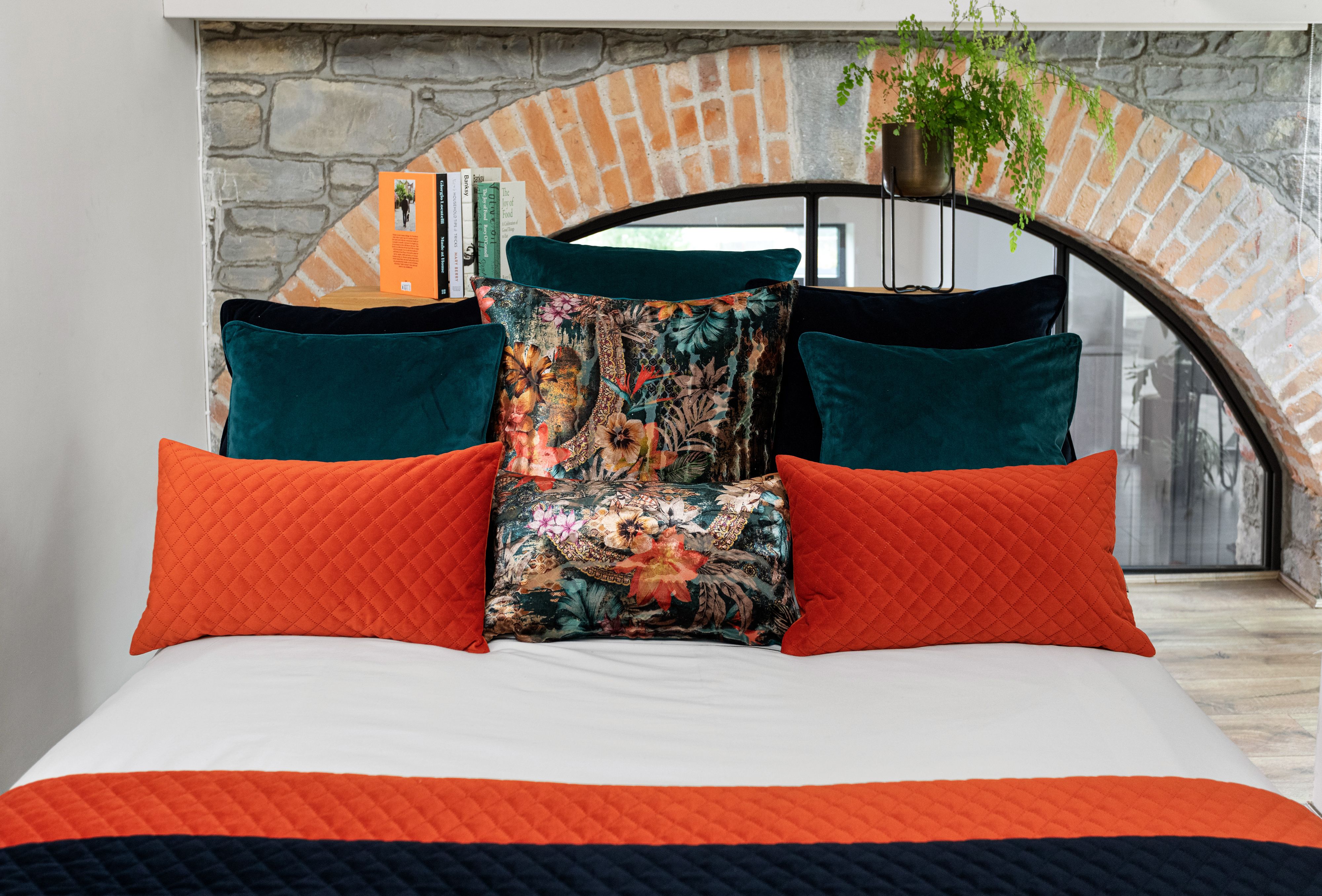 Scatter box sales bed throws
