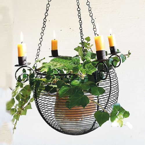 WIRE CHANDELIER WITH POT BASKET