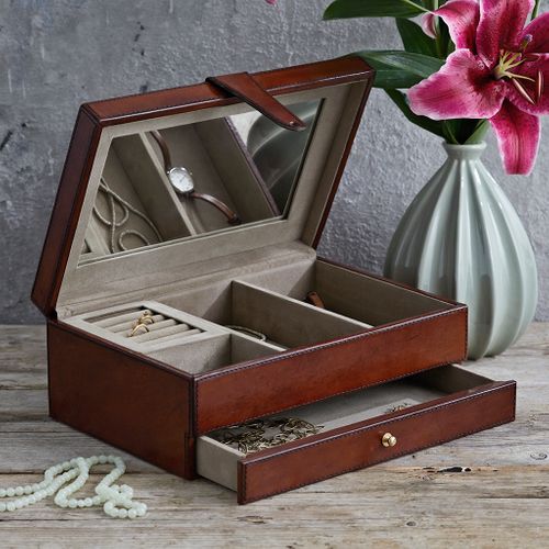 Leather jewellery box