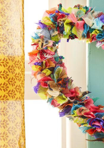 Recycled Sari Wreath Multicolour Heart