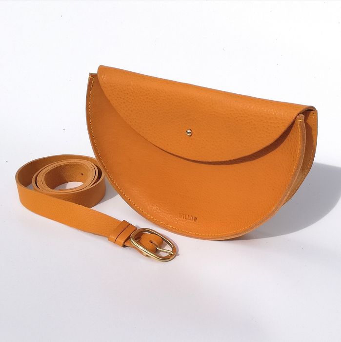 Large halfmoon crossbody bag