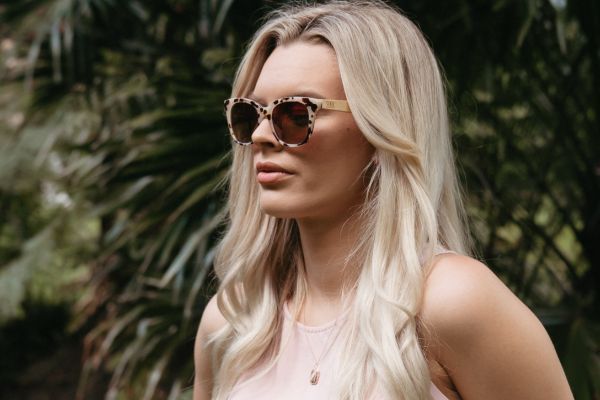 SOEK® LILA GRACE IVORY TORTOISE l Brown Lens l White Maple Arms