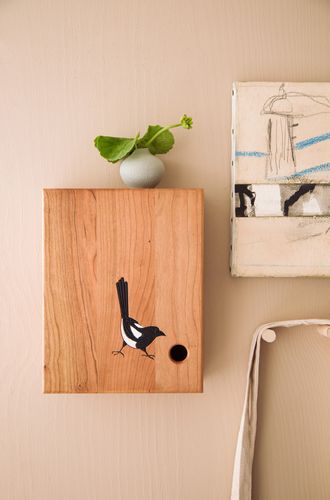 Key Cabinet Magpie